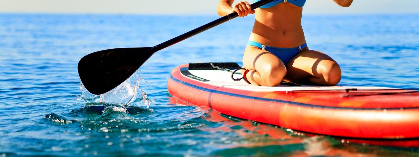 na paddleboardu