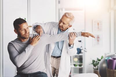 Jak předejít bolesti ramen